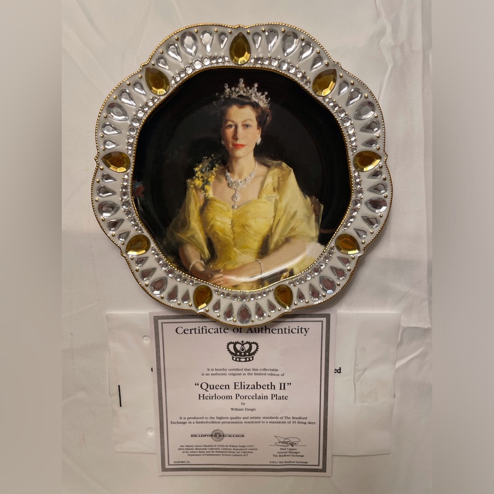 Bradford Exchange Queen Elizabeth II Plate